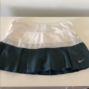 Nike dri-fit women’s skirt